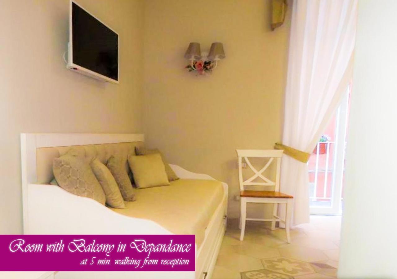 Bed & Breakfast Medea Napoli Dış mekan fotoğraf